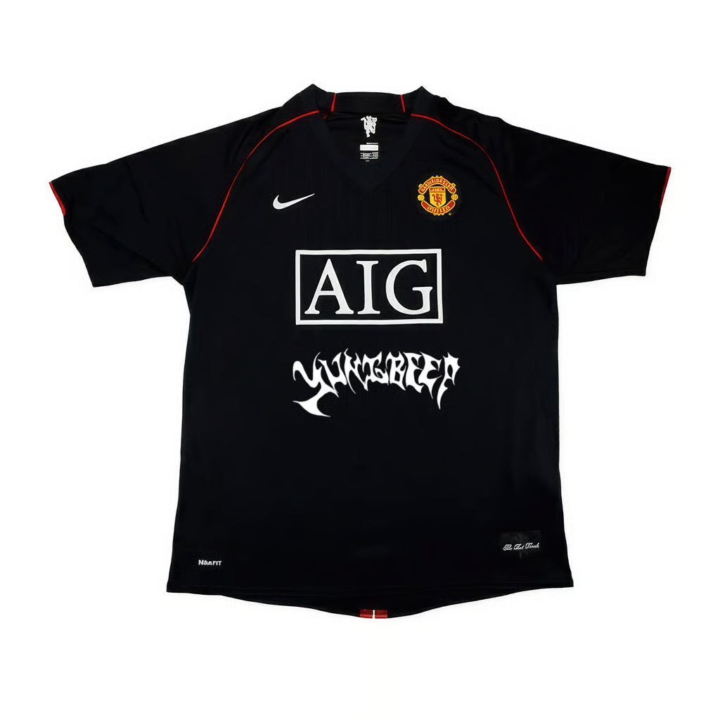Manchester United x Yung Beef camiseta negra retro