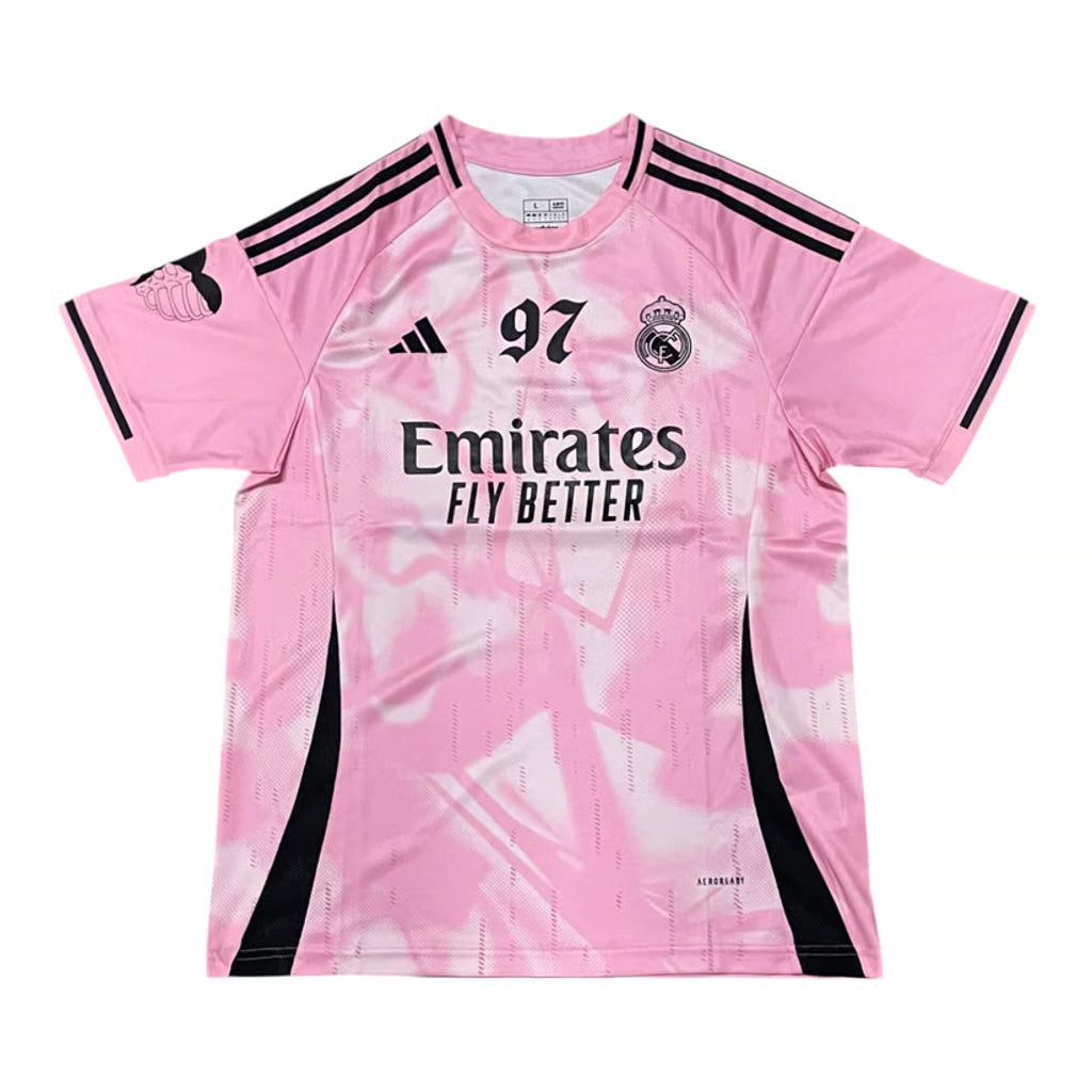 Real Madrid x Omar Courtz edición especial rosa